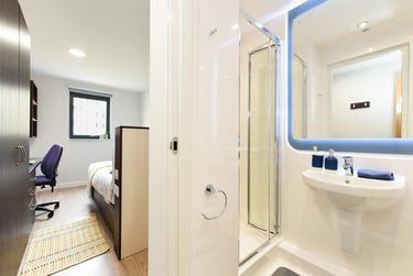 1 bed flat, New Cut Road, City Centre, Swansea, SA12DN - Image 1
